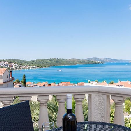 Apartments Bisera Trogir Exteriör bild