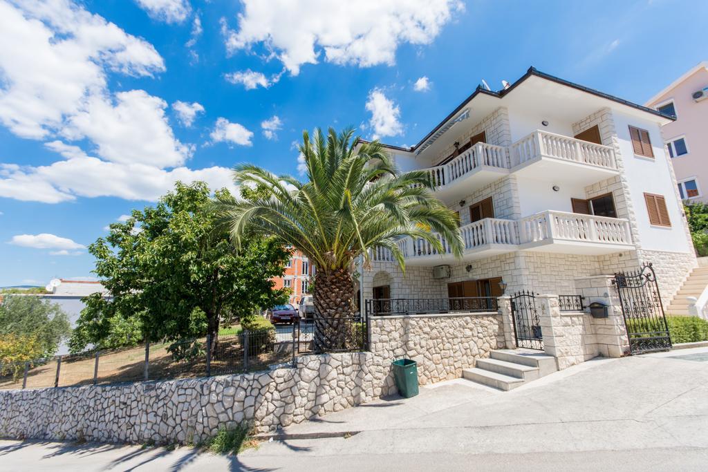 Apartments Bisera Trogir Exteriör bild